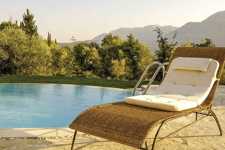 private pool villa Orfeas